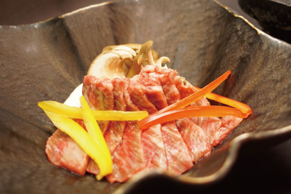 黒毛和牛料理例（石焼きステーキ）