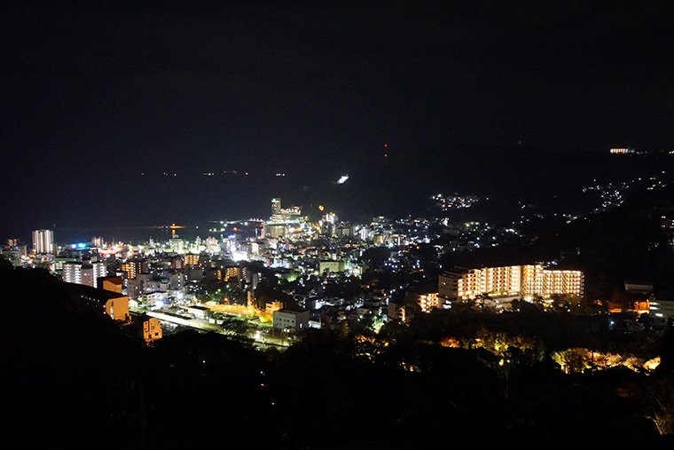 熱海月右衛門からの夜景